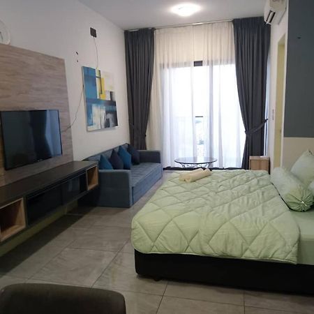 Homestay Shah Rizki At Imperio With Swimming Pool Muslim Friendly Melaka Zewnętrze zdjęcie