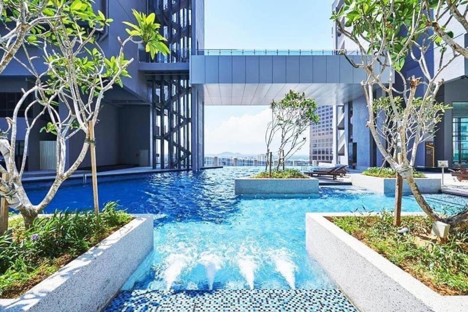 Homestay Shah Rizki At Imperio With Swimming Pool Muslim Friendly Melaka Zewnętrze zdjęcie